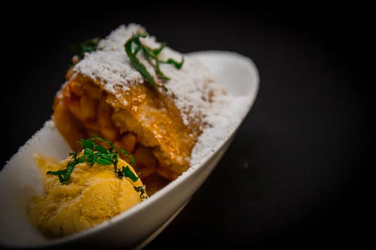 Apple Pie mit Vanilleeis (vegetarisch)